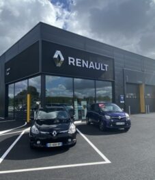 Construction garage Renault Châteaubourg