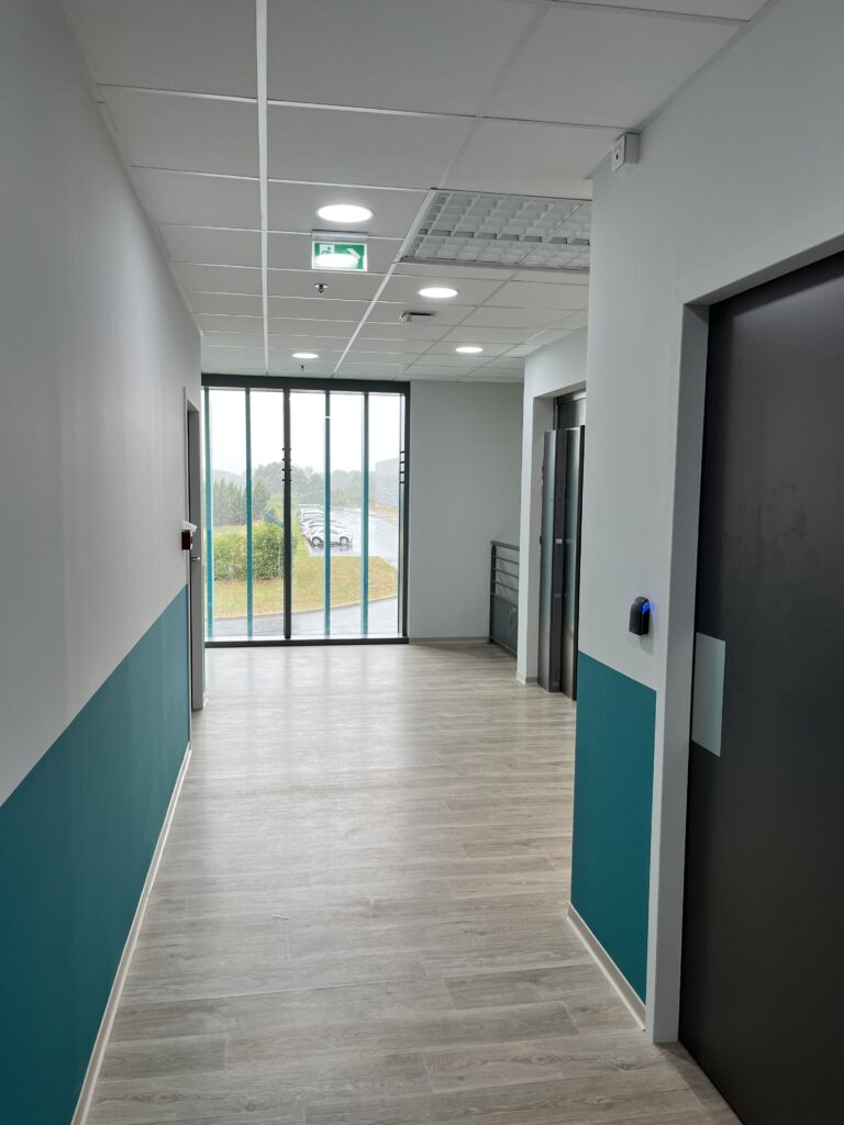 Construction laboratoires à Ciron