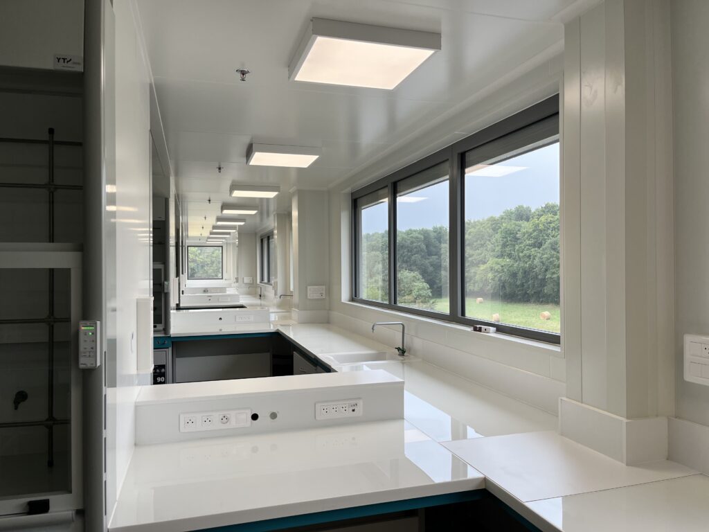 Construction laboratoires à Ciron